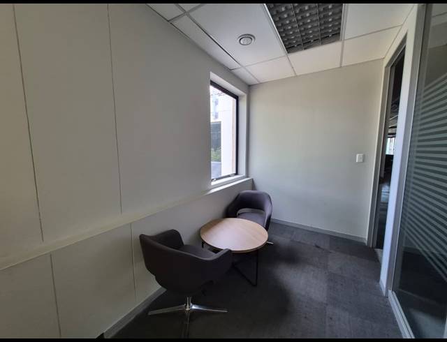 74M² OFFICE TO LET IN SANDTON CENTRAL